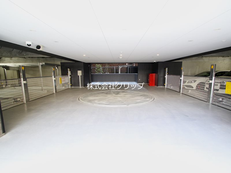 デュオステージ関内Ⅱの駐車場