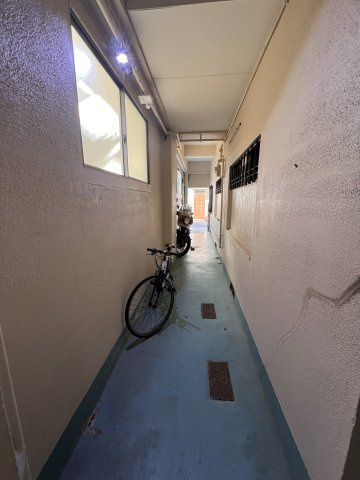 エーコープラッツのロビー|ゆとりのあるロビーです