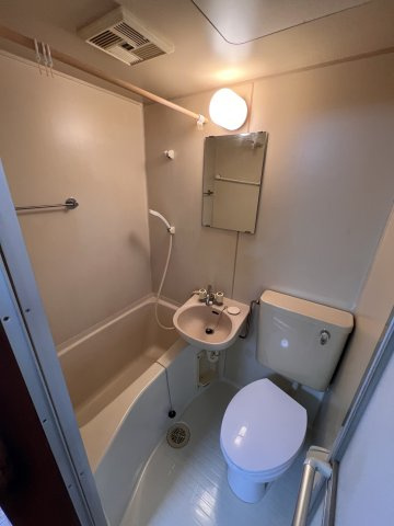 エーコープラッツのトイレ|清潔感のあるトイレです