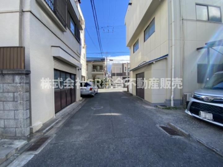 西堤楠町3丁目中古戸建の前面道路含む現地写真|前面道路含む現地写真です