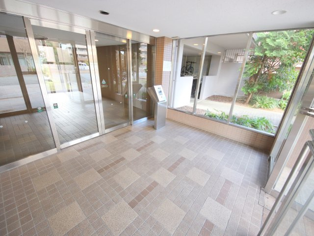 ローレルスクエア登美ヶ丘第1期　7番館のロビー