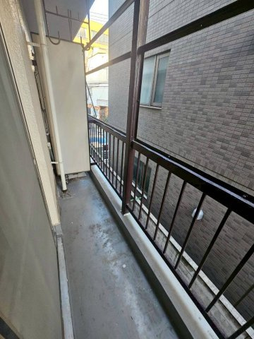 【バルコニー】