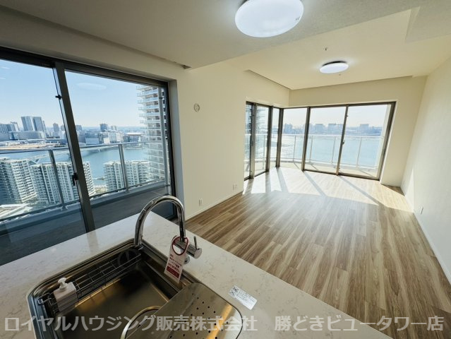 【居間・リビング】