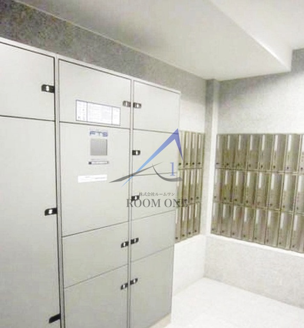 メインステージ両国駅前のその他共用部分|集合ポスト・宅配ボックスです。