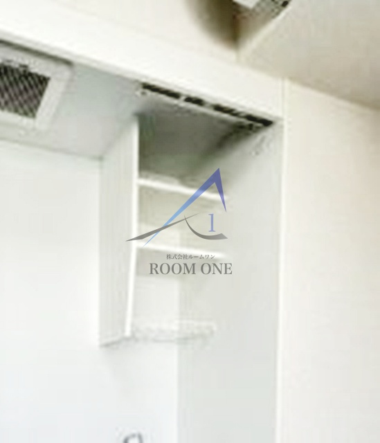 ウエストインパート10の収納|キッチン上部収納です。