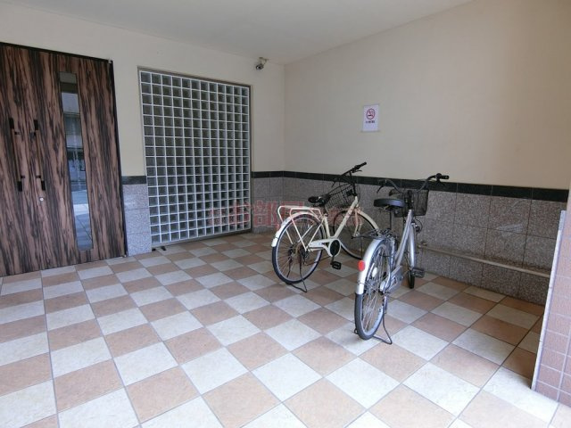 ビジュのエントランス