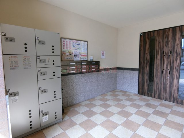 ビジュのエントランス