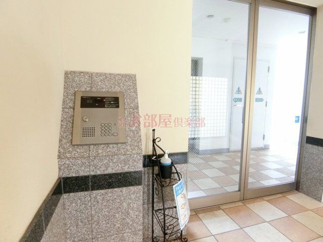 ビジュのエントランス