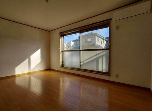 パセオ新在家の洋室