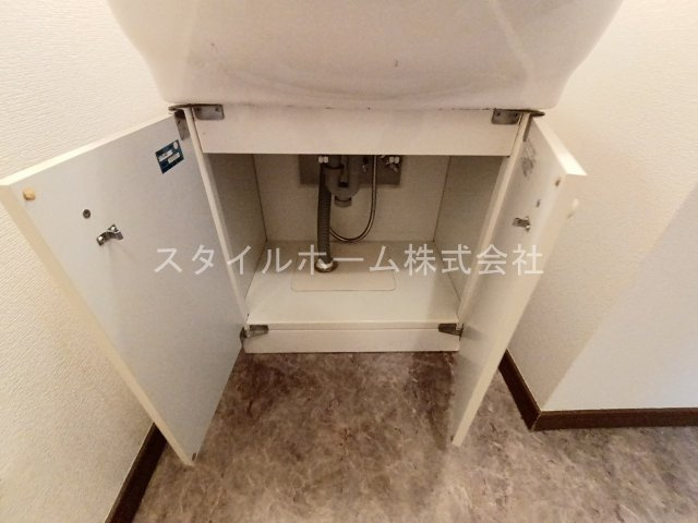 アゼリア２１の洗面所
