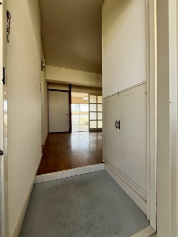 ハイツ寿の玄関