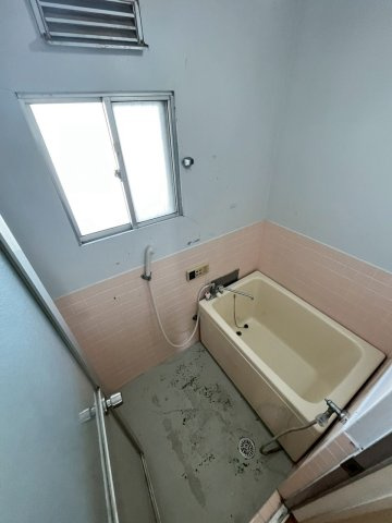 ハイツ寿の浴室