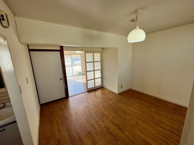 ハイツ寿の居間・リビング