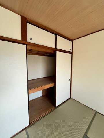 ハイツ寿の和室