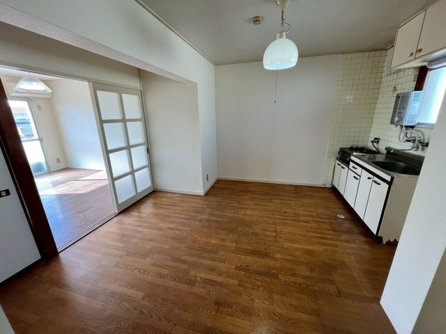 ハイツ寿の居間・リビング