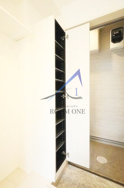 ハーモニーテラス上池袋Ⅲの収納|シューズボックスです。