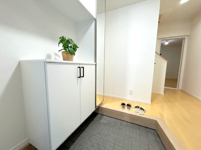 【玄関】 | 枚方市磯島茶屋町戸建