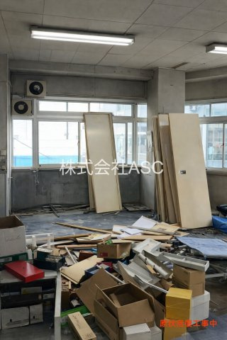 ニュー上六ビルの内装