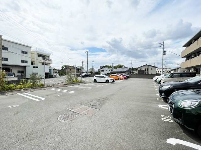 セジュールシンワの駐車場
