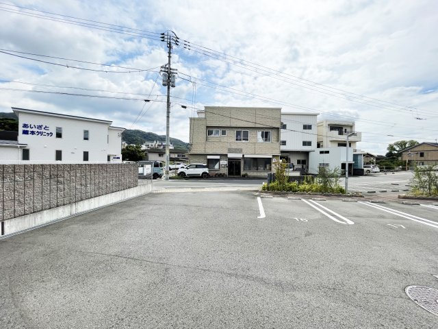 セジュールシンワの駐車場