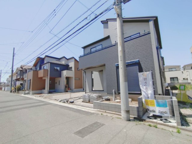 【前面道路含む現地写真】の画像
