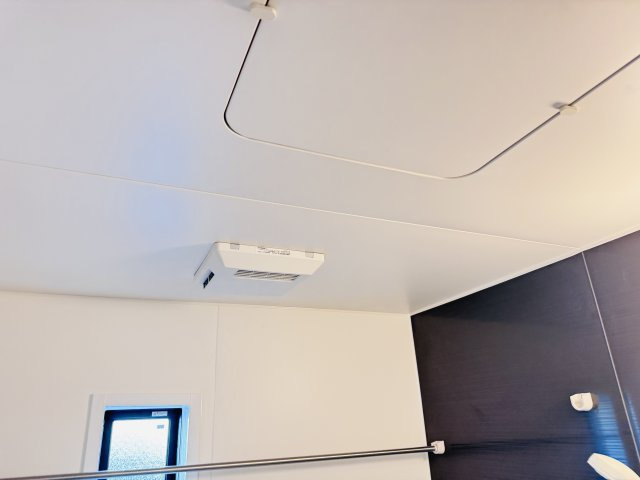 葛飾区水元４丁目新築戸建【水元小学校：5分】の冷暖房・空調設備|雨の日も安心の浴室乾燥機つき