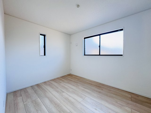 葛飾区水元４丁目新築戸建【水元小学校：5分】の子供部屋|5.6帖納戸