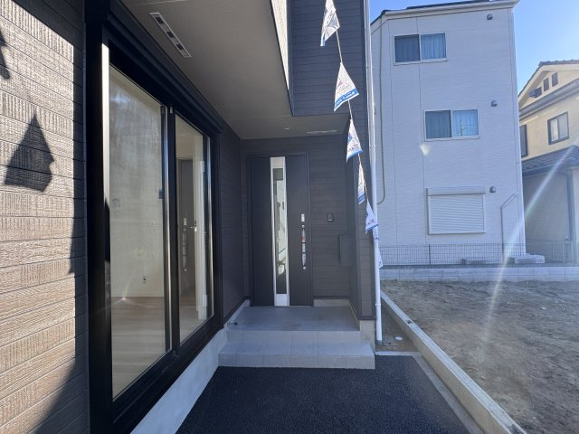葛飾区水元４丁目新築戸建【水元小学校：5分】のエントランス|エントランス・玄関ポーチ