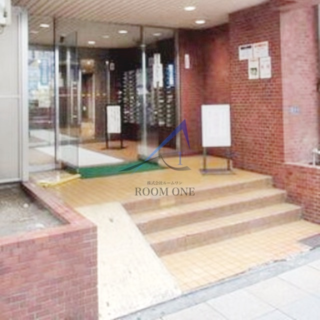 アルベルゴ上野のエントランス|エントランスです。