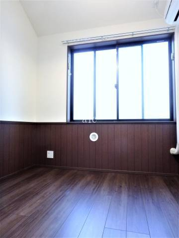 ルームズ中野B棟の居間・リビング|居間です