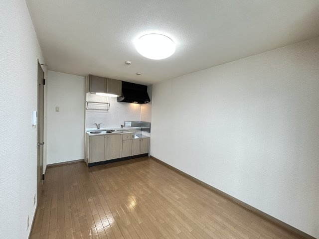 エントピア梅美Bの居間・リビング|使いやすいリビングです