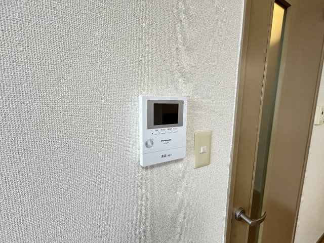 エントピア梅美Bのセキュリティ|安心のモニターフォン付き