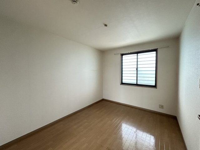 エントピア梅美Bの寝室|ゆとりの広さです