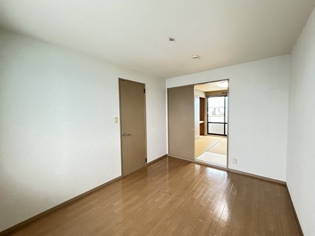 エントピア梅美Bの洋室|広々とした洋室です