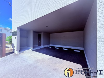 仮）八女　戸建て　ガレージ付き　賃貸住宅の駐車場