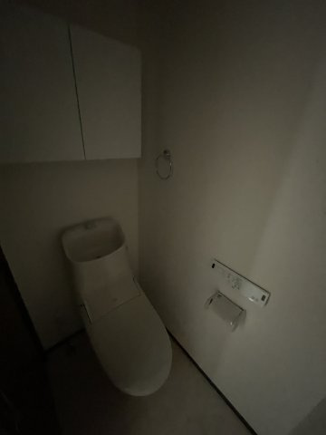 L`Appartement221+　のトイレ