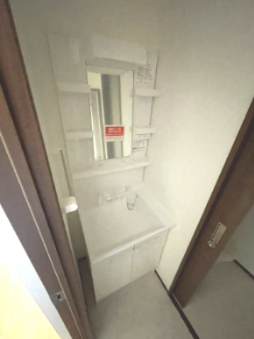 L`Appartement221+　の洗面所