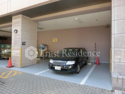 【駐車場】 | フルーヴ押上 | 駐車場に車を止められます