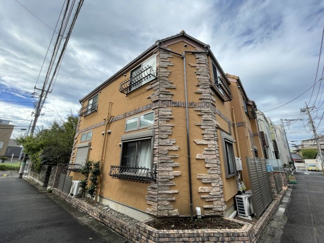 狛江市中和泉１丁目のアパートの外観