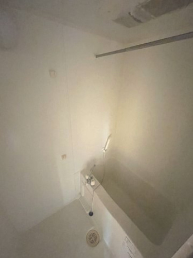 狛江市中和泉１丁目のアパートの浴室