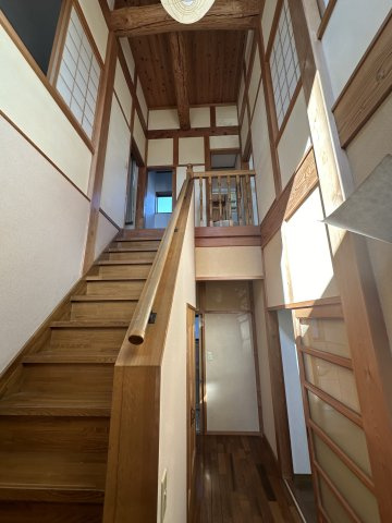 豊田市京町2丁目貸家の玄関