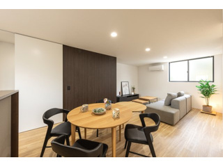 仮）八女　戸建　ガレージ付　賃貸住宅の居間・リビング