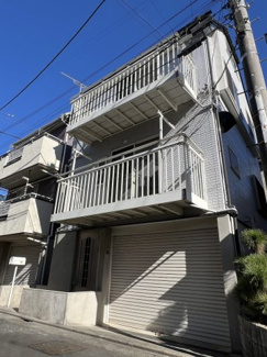 【外観】 | 江戸川区南小岩２丁目 売戸建 | 多用途なシャッター付きガレージ♪