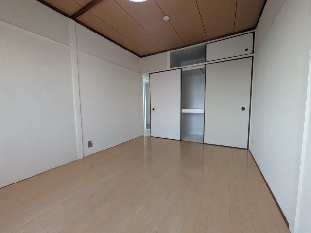 渦ヶ森コーポ10号館の洋室