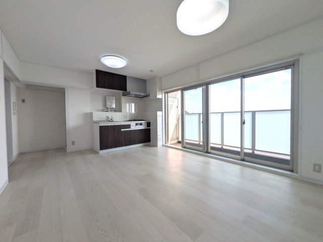 渦ヶ森コーポ10号館の居間・リビング