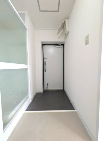 渦ヶ森コーポ10号館の玄関