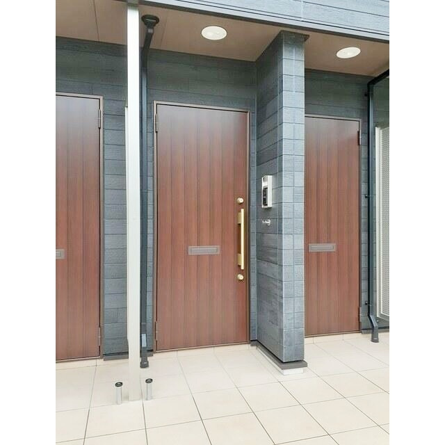 メナージュ・リアンのエントランス|お洒落なエントランス