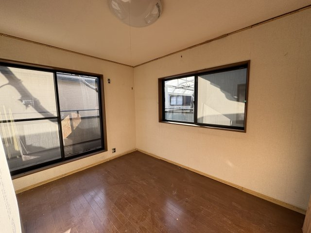 2026年2月フルリフォーム完成予定です。クロス張替え、フロアタイル重ね張り、室内クリーニング予定です。