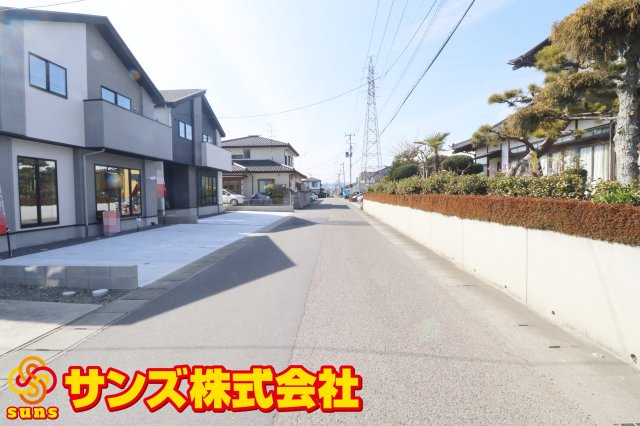 郡山市八山田6丁目　　  ２号棟　　　行徳小学校、行健中学区　の前面道路含む現地写真|北側前面道路