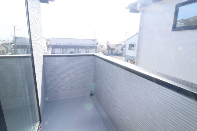 郡山市八山田6丁目　　  ２号棟　　　行徳小学校、行健中学区　のバルコニー